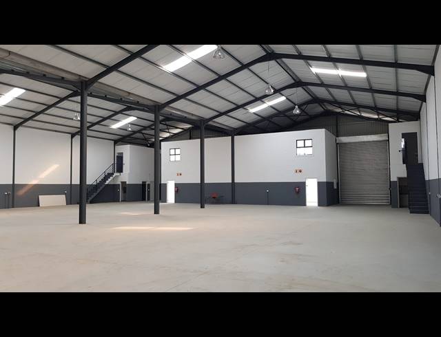 1,107M² FACTORY TO LET IN SAXENBURG PARK 2